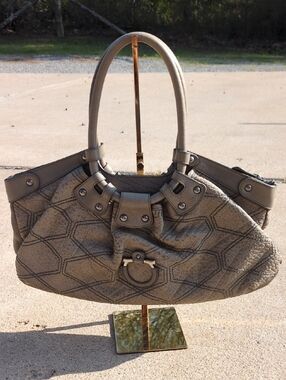Salvatore Ferragamo Large Celtico Grey Textured Leather Shoulder Bag Purse